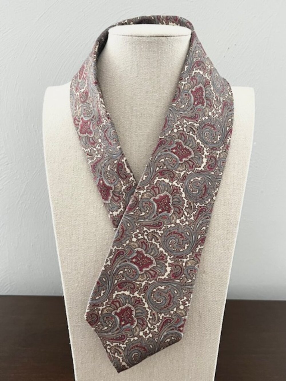 Brooks Brothers Silk Necktie Tie Paisly Pink Blue